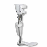 KAFO (knee ankle foot orthosis) featuring bail lock knee joints with cable release system and a thermoplastic footplate.